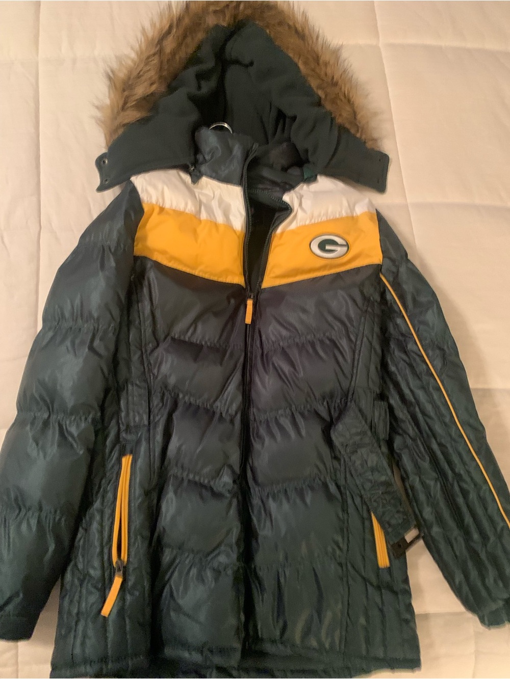 NFL Green Bay Packers winter coat with Faux-Fur Hood-women’s